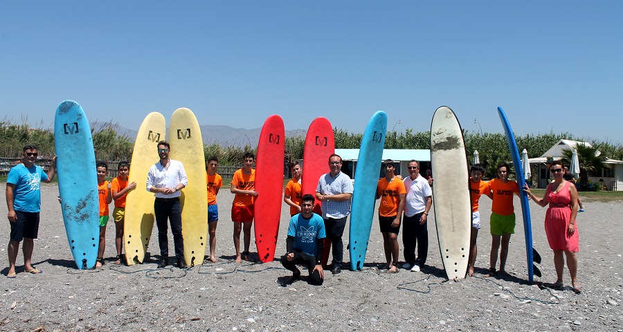 Empresas de la Costa “sacan pecho” de los recursos naturales de la comarca con actividades por tierra, mar y aire