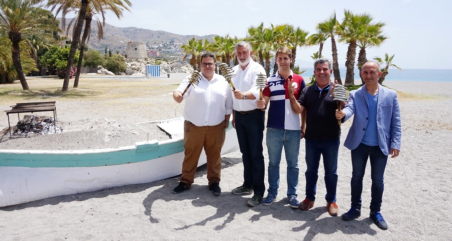 La 'I Semana del Espeto' se celebrará del 26 al 30 de junio con la participación de 14 chiringuitos sexitanos