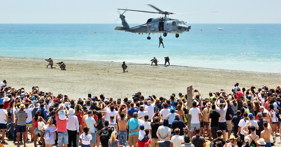 Unas 70.000 personas se dan cita en las playas de Motril para disfrutar del ‘XII Festival Internacional Aéreo_