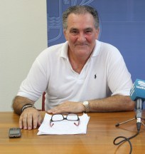 El teniente de alcalde Antonio Escámez