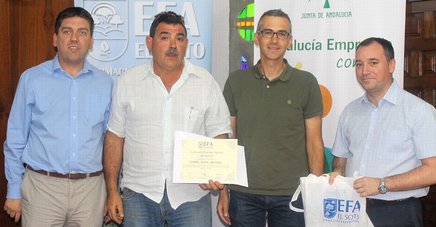 La EFA El Soto reconoce al Ayuntamiento de Motril por su colaboración en las prácticas formativas de sus alumnos