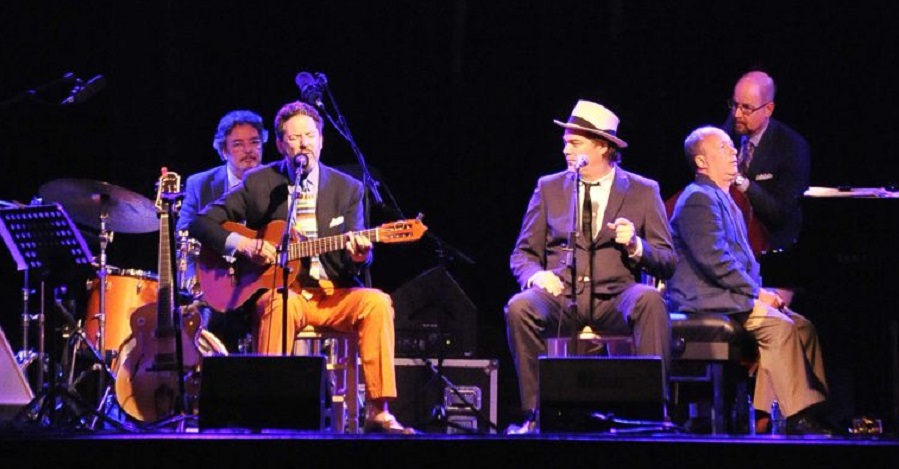 La elegancia templada de John Pizarelli inauguró Jazz en la Costa de Almuñécar
