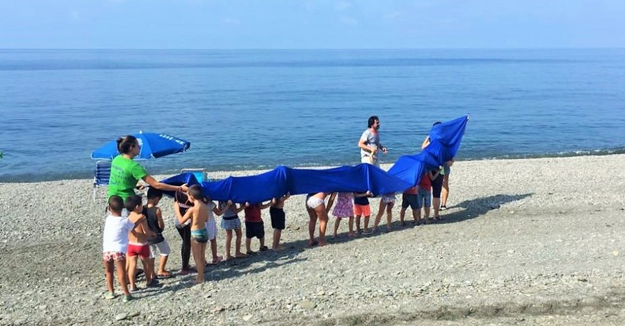 El Campamento EmociónArte acoge a 130 menores en su primera edición