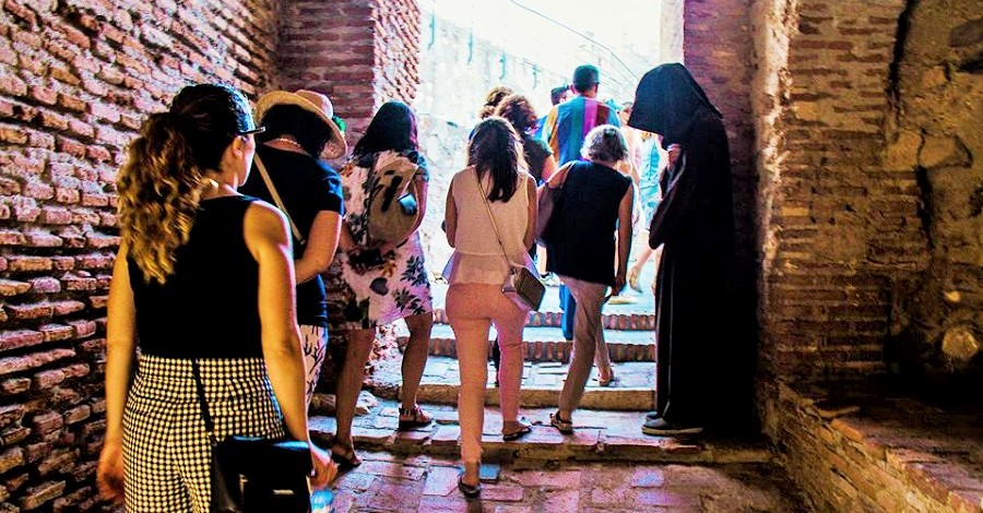 Las rutas turísticas nocturnas de Salobreña y Motril ponen fin, esta semana, a la temporada estival (2)