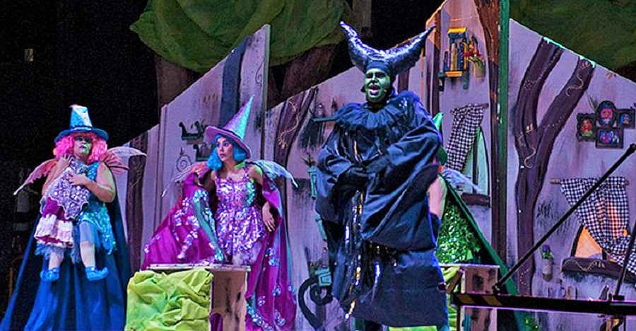 Momento del musical La Bella Durmiente en la Feria de Motril (2)