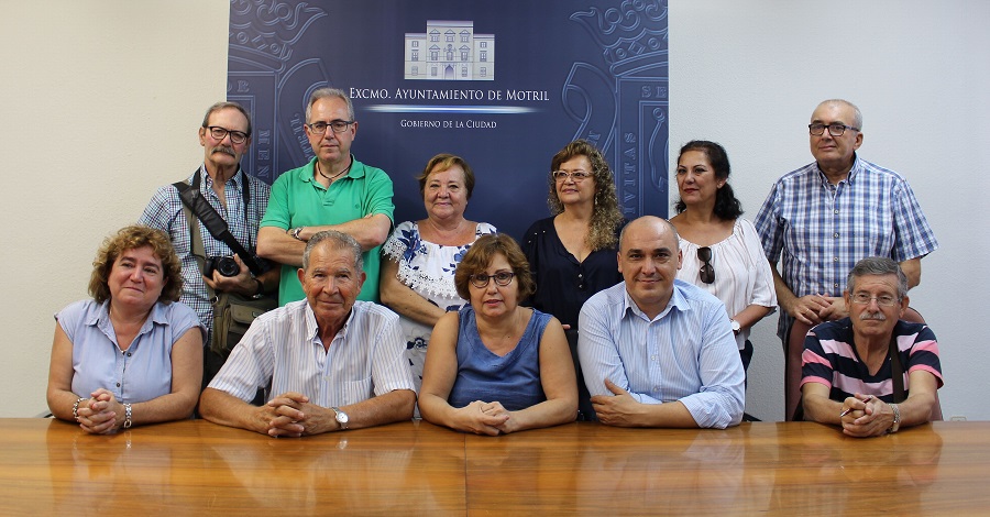 Acuerdo entre Ayto. y Club Unesco para impartir clases de Español a extranjeros