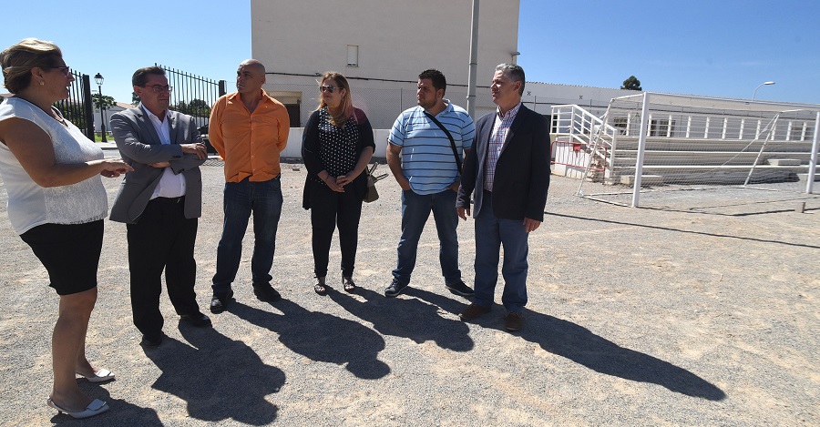 Carchuna recibe de Diputación 8 mil euros para renovar su Casa de la Cultura