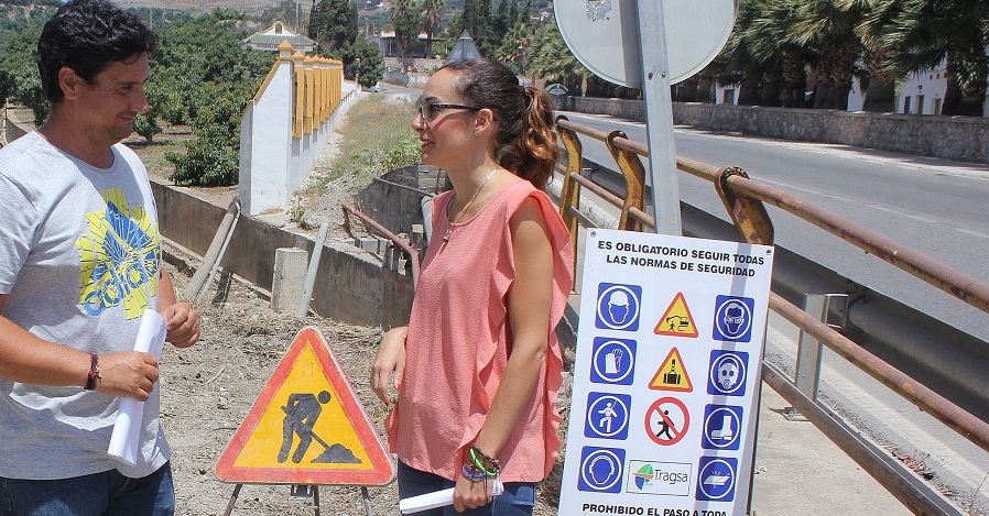 El asfaltado de la Ronda de Poniente obliga a cortar totalmente la carretera hasta el próximo 30 de septiembre