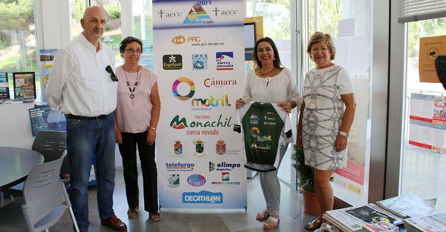 La AECC agradece el apoyo de Motril en el Reto CeroTresmiles