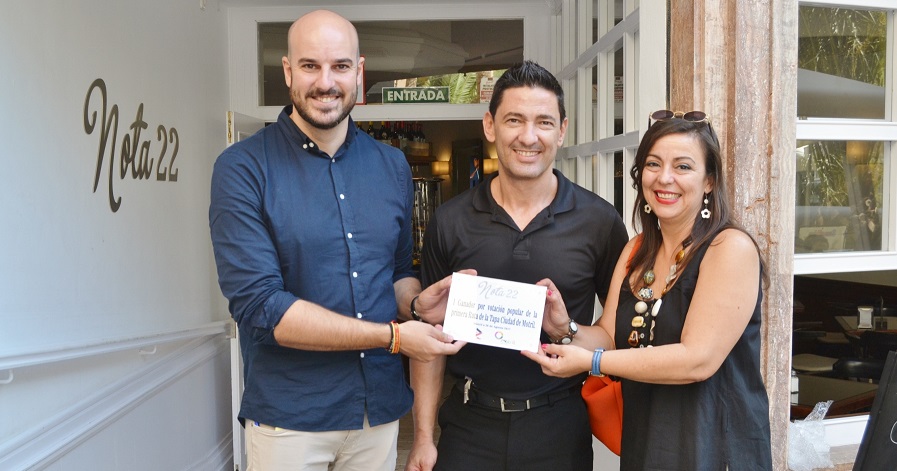 Nota 22 y La Sastrería reciben sus premios como ganadores de la I Ruta de la Tapa de Motril_