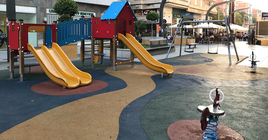 Parque infantil en Motril