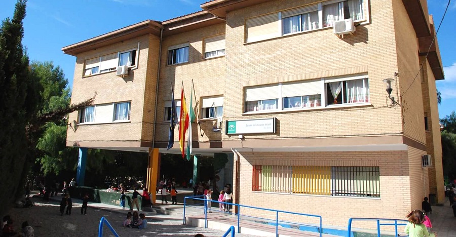Cs solicita la actuación de la Delegación de Educación para garantizar el bilingüismo en el Colegio Río Ebro