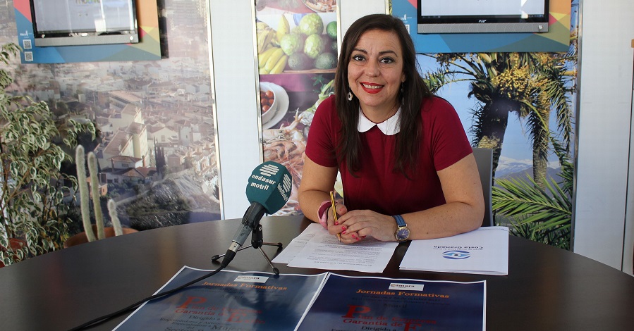 La teniente de alcalde Alicia Crespo durante la presentación de las jornadas formativas 'Plan de emprresa, garantía de éxito'