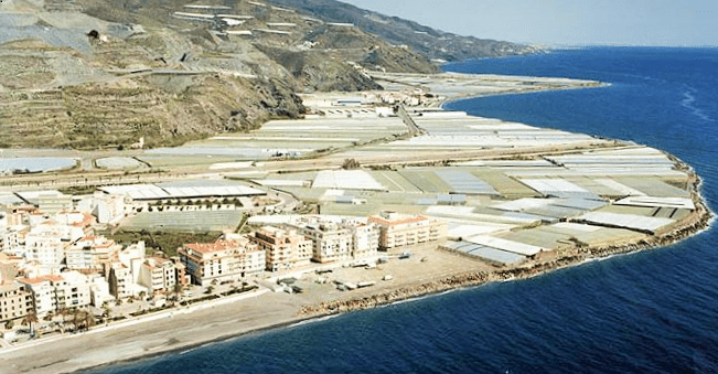 Los agricultores de la Plataforma en Defensa de La Rábita y Albuñol se sienten abandanados
