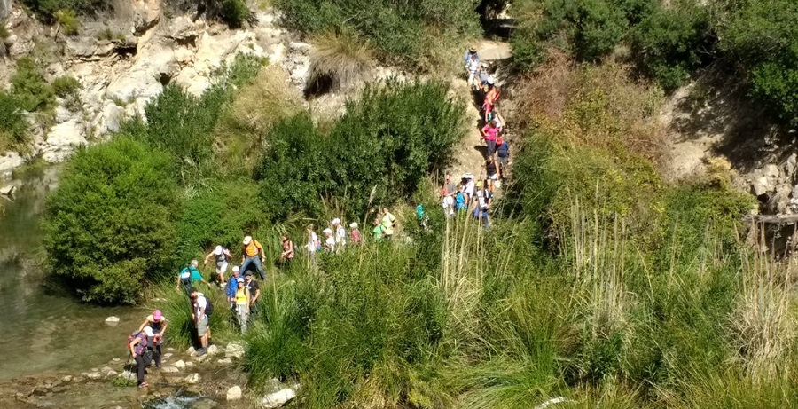 Senderistas sexitanos recorrieron al ruta de la Junta de los Ríos, en Otívar