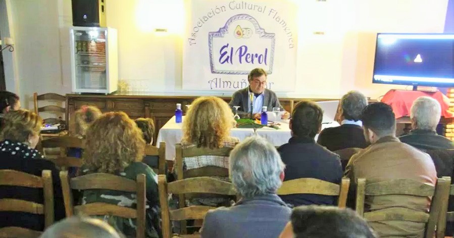 Almuñécar rindió homenaje al periodista y flamencólogo Manuel Curao