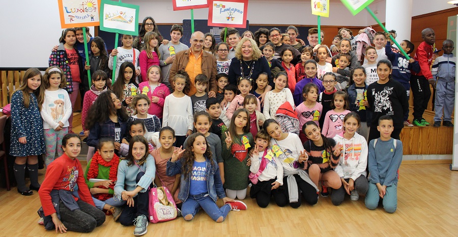 Niños participantes de la Red Municipal de Ludotecas celebran el Día Intl. del Niño
