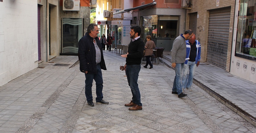 Prosigue la campaña de eliminación de chicles de las aceras