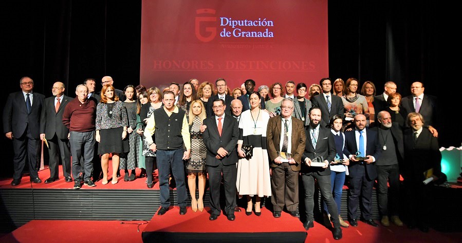 El poeta Antonio Carvajal y el gestor cultural Alfonso Alcalá, hijos predilecto y adoptivo de la provincia_