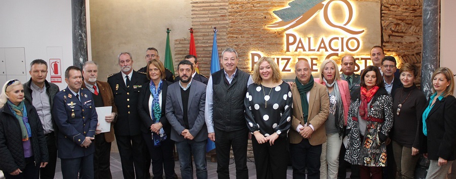 Motril rinde homenaje a la Constitución en un acto institucional celebrado en el Palacio Ruiz de Castro