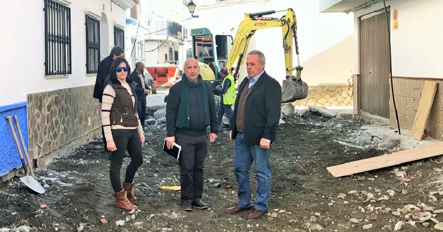 El presidente de la Mancomunidad visita las obras de Polopos-La Mamola