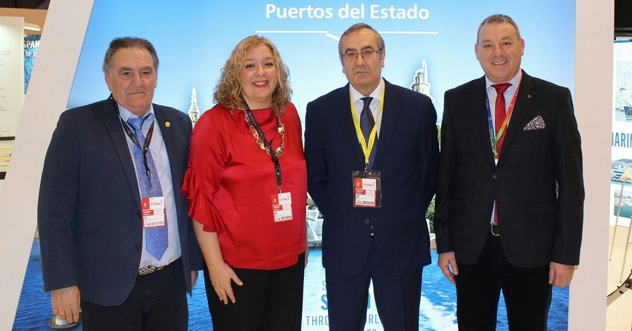 Flor Almón, Antonio Escámez y Francisco Álvarez de la Chica junto al presidente de Puertos del Estado