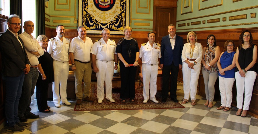 Foto de archivo de la visita de una flota de la Armada al Ayuntamiento de Motril