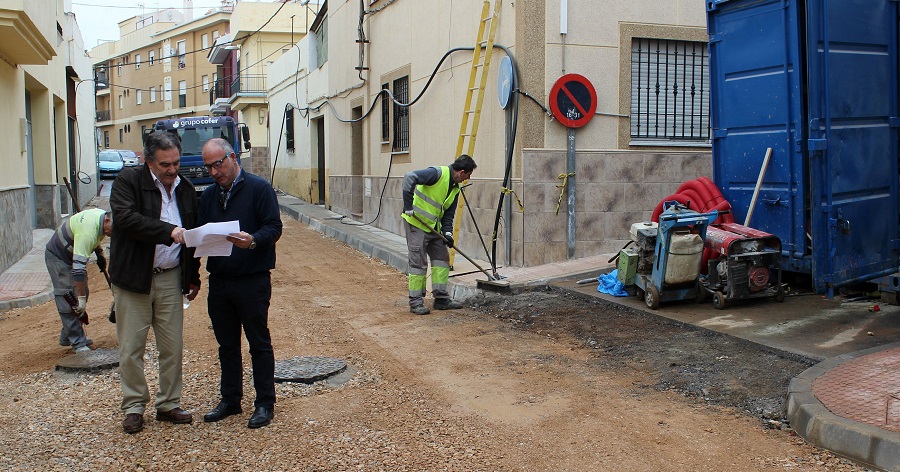 Las obras en la calle Fray Ángel Sagastume, en la zona del Barranco de la Higuera, llegan a su fase final