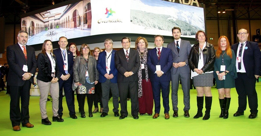 Los nuevos vuelos impulsan en la provincia de Granada el turismo extranjero, que crece un 3,71% en 2017