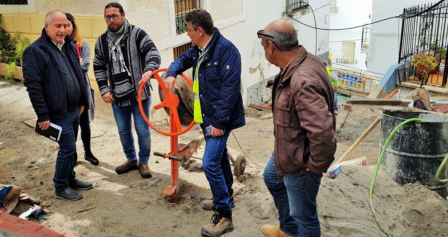 El presidente de la Mancomunidad, Sergio García, visita obras del ente en Jete.jpg