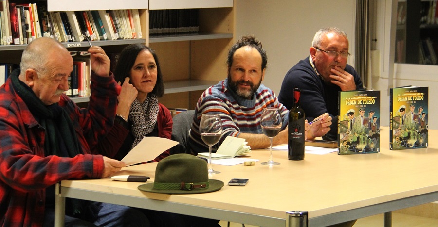 Juanfran Cabrera presentó en La Herradura su libro de comic 'Los Caballeros de la Orden de Toledo'