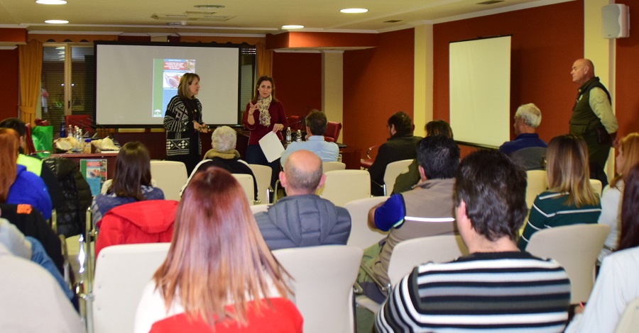 Medio Ambiente forma a personal de inspección de especies de flora y fauna silvestres protegidas en la Costa