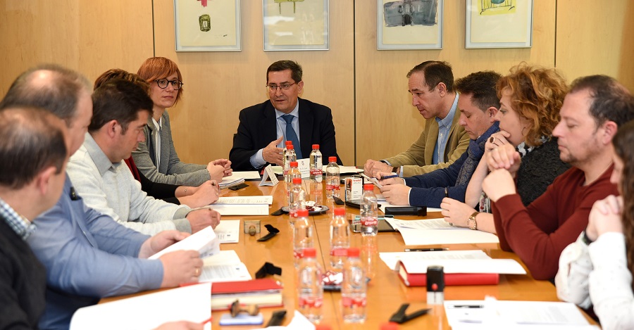 22 municipios se adhieren al programa de empleo de Diputación para la inserción laboral de 700 jóvenes