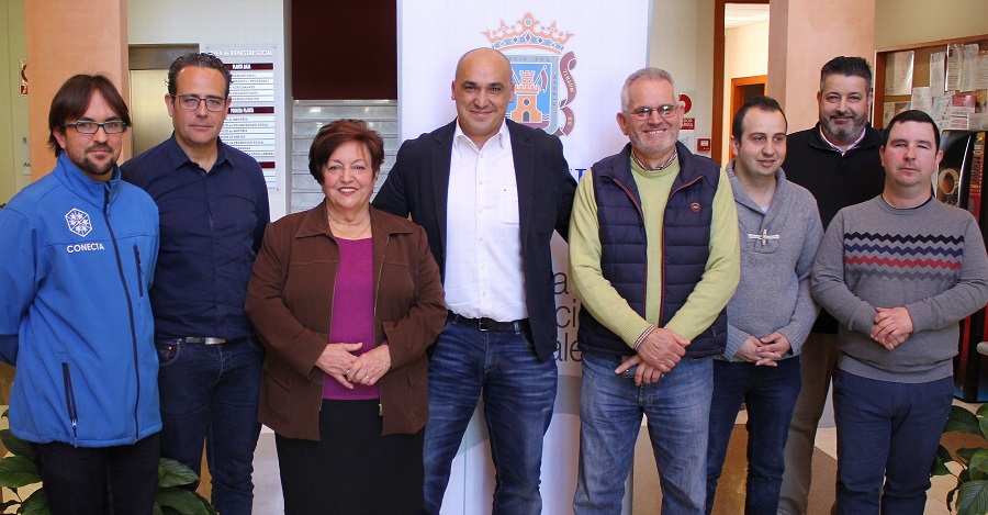 Códigos QR, pictogramas y lenguaje braille en los edificios municipales de Motril para ser totalmente accesibles