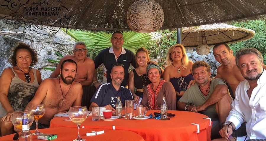 Composición de la Junta Directiva de la A.A.P.N.C el día de la firma de su constitución, en la Playa de Cantarriján