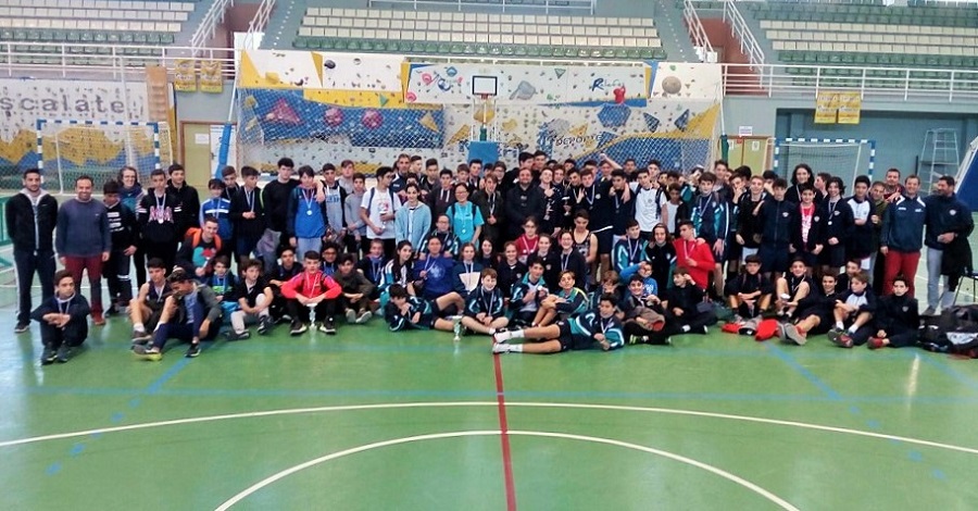 El Giner de los Ríos y el Santo Rosario vencen en el Torneo Intercentros de Baloncesto en Infantil y Cadete
