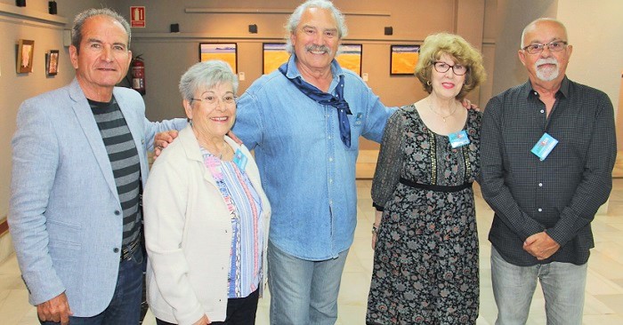 Arte Sur promueve una exposición colectiva de pintura y fotografía