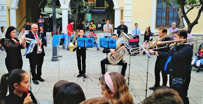Cuatro plazas sexitanas se llenaron de música con la Banda Municipal