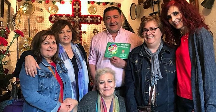 Gran ambiente en la festividad de las cruces de Órgiva.jpg