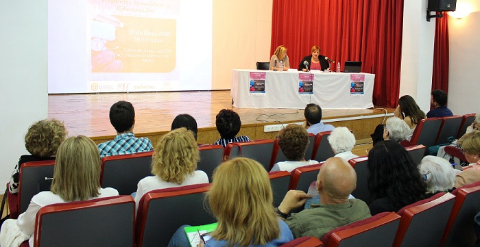 Motril_Momento de las XII Jornadas Salud y Mujer.jpg