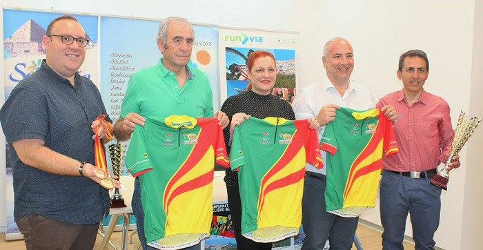 Salobreña, escenario este domingo del Campeonato Ibérico Ciclismo Máster