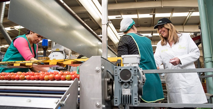 usana Díaz garantiza “lealtad y firmeza” en la defensa del campo andaluz ante la reforma de la PAC.jpg