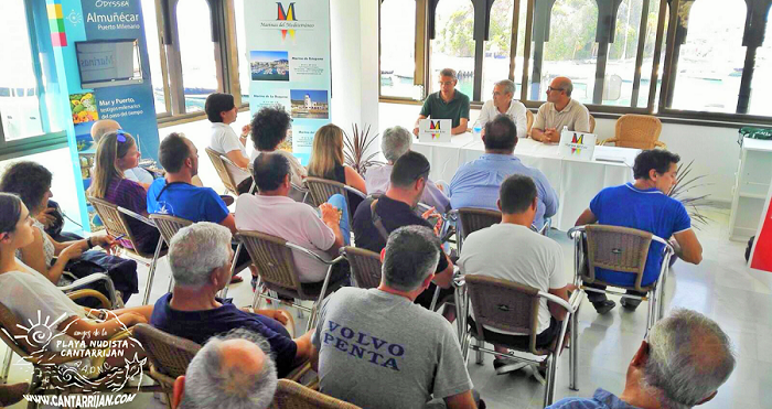 El balizamiento de la playa nudista de Cantarriján, a la espera de la Junta.png