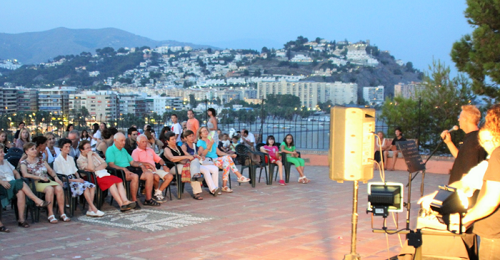 Este jueves se inicia el ciclo de recitales poéticos de Artex, 'Poemas de Luna'.png