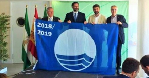 Marinas del Mediterráneo recoge las banderas azules que ondearán en sus tres puertos deportivos
