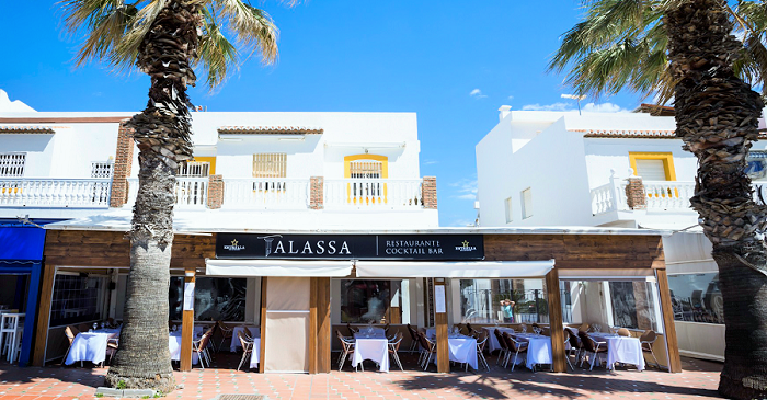 Un espectáculo de cocina en vivo y cocktelería inauguran la temporada de verano del restaurante Talassa.png
