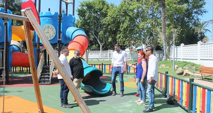 Ya está abierta la zona infantil del parque de La Fuente I de la Villa.jpg