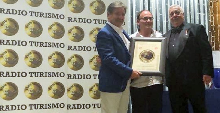 El Chiringuito 'Casa Emilio' de Salobreña galardonado con el Premio Nacional de Gastronomía 'Plato de Oro'.jpg