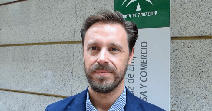 Juan José Martín Arcos, delegado territorial de Conocimiento y Empleo de la Junta en Granada.png