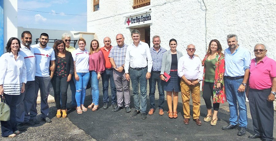 Visita de cargos del PP a las instalaciones de la Cruz Roja en el Puerto de Motril.jpg
